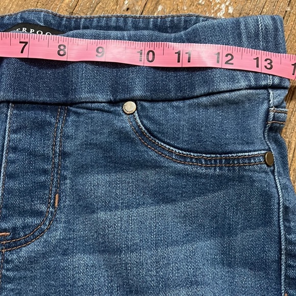 Liverpool Denim Jeggings - Picture 9 of 9